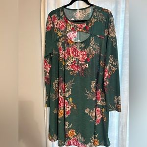 Dress-2xl  Long sleeve, green dress with pink flowers .